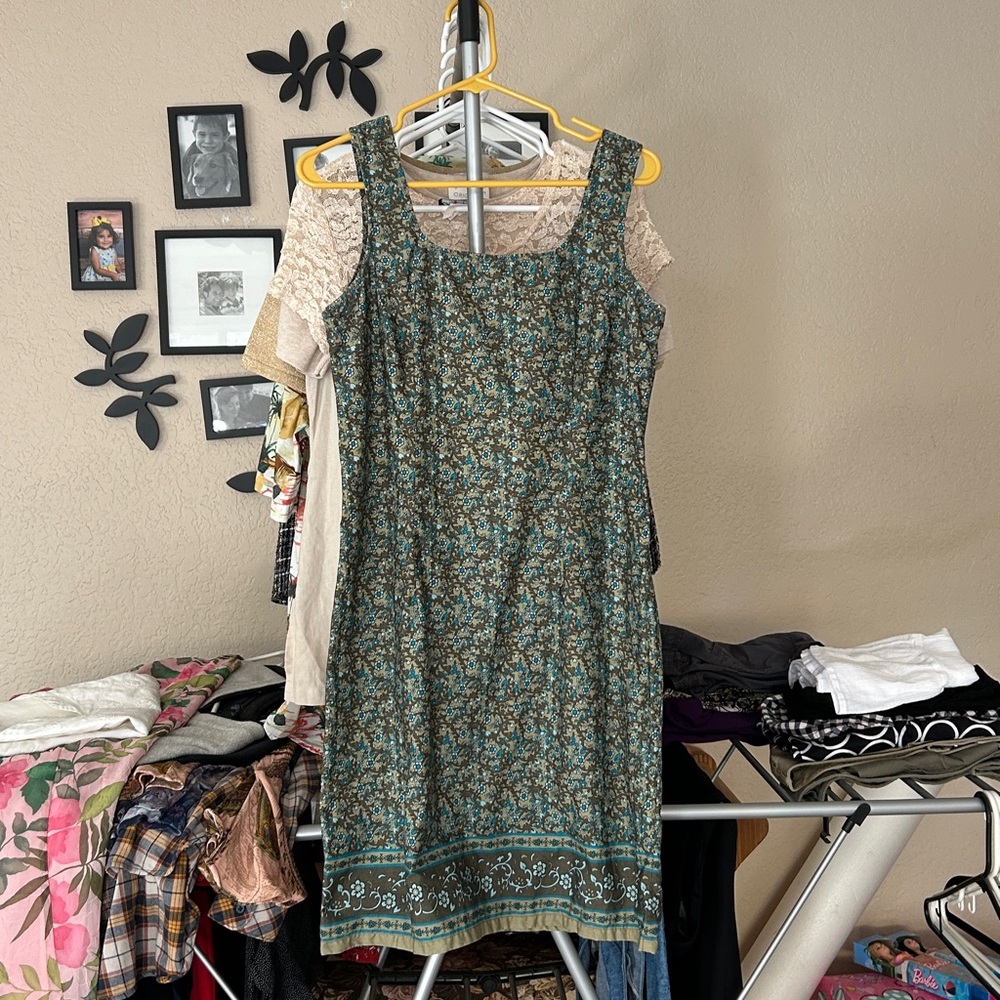 Women’s dress
